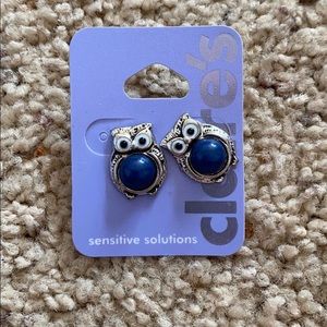 Claire’s Owl Earrings